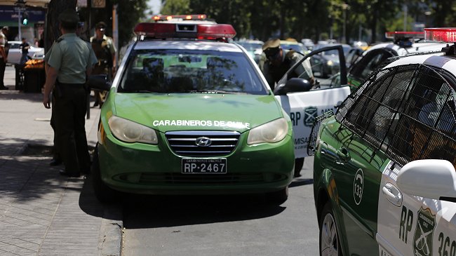 Embarazadas robaban en tiendas ayudadas por sujeto que se hacía pasar por carabinero Embarazadas robaban en tiendas ayudadas por sujeto que se hacía pasar por carabinero