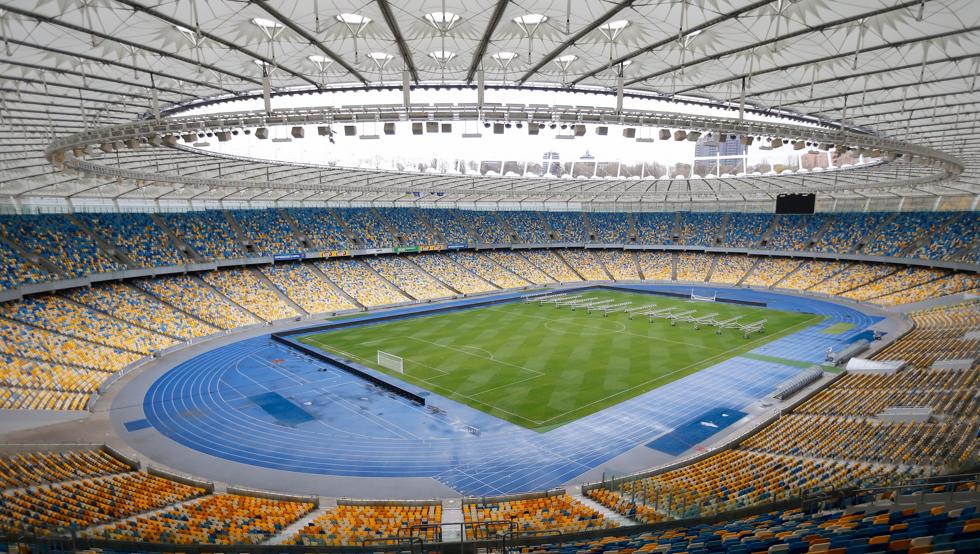 El Estadio Olímpico de Kiev estará de fiesta este sábado cuando se celebre la final de la Champions League entre Real Madrid y Liverpool. El recinto, con un aforo de 70.050 espectadores, es el segundo más grande de Europa del Este tras el Estadio Luzhniki de Moscú. El Estadio Olímpico de Kiev estará de fiesta este sábado cuando se celebre la final de la Champions League entre Real Madrid y Liverpool. El recinto, con un aforo de 70.050 espectadores, es el segundo más grande de Europa del Este tras el Estadio Luzhniki de Moscú.