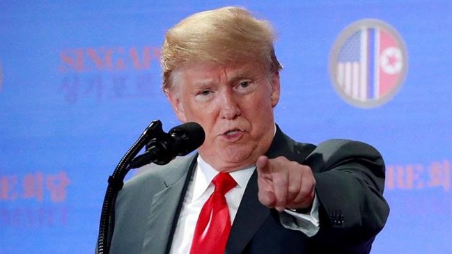 Trama rusa: Ex asesor de Trump se habría reunido con hombre que vendía información de Hillary Clinton