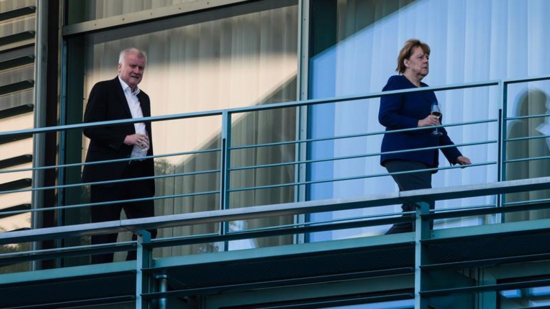 Ministro del Interior alemán anunció su renuncia por diferencias con Merkel Ministro del Interior alemán anunció su renuncia por diferencias con Merkel