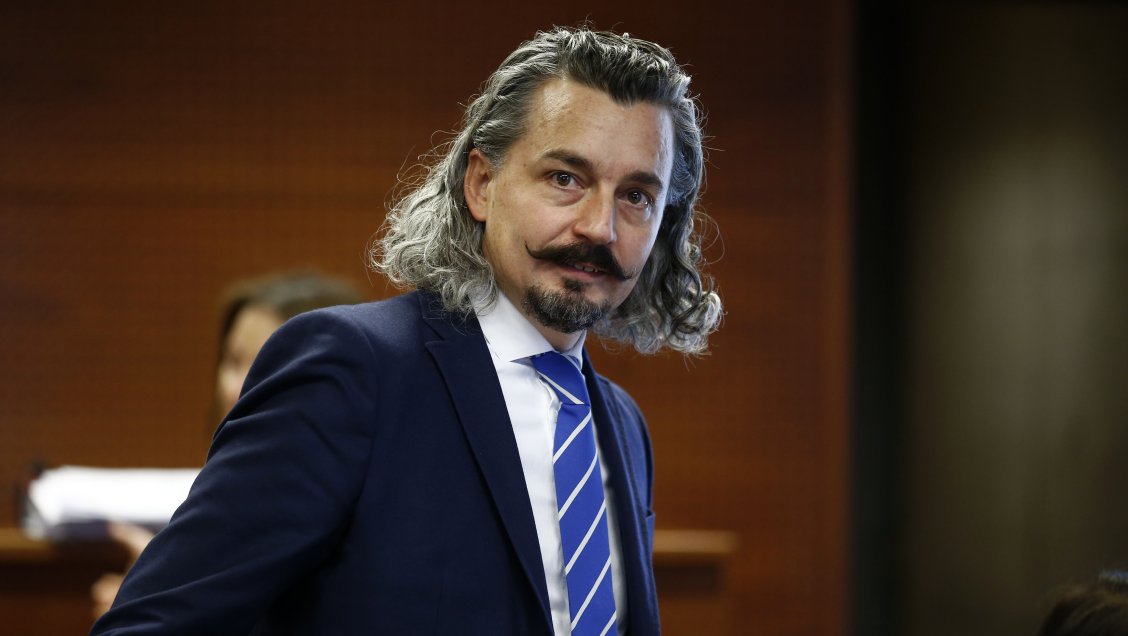 Fiscal Gómez y caso SQM: Existen antecedentes para imputar a Longueira por cohecho