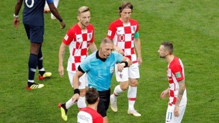 Néstor Pitana hizo historia: Usó el VAR por primera vez en la final del Mundial