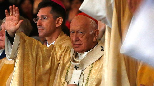 Laicos exigen la salida de Ricardo Ezzati: Es una medida de extrema prudencia