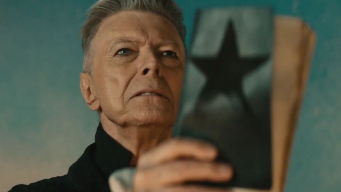 Descubren la primera maqueta de David Bowie en una panera Descubren la primera maqueta de David Bowie en una panera