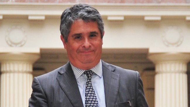 Víctimas de Karadima evalúan nuevas acciones legales contra Ezzati