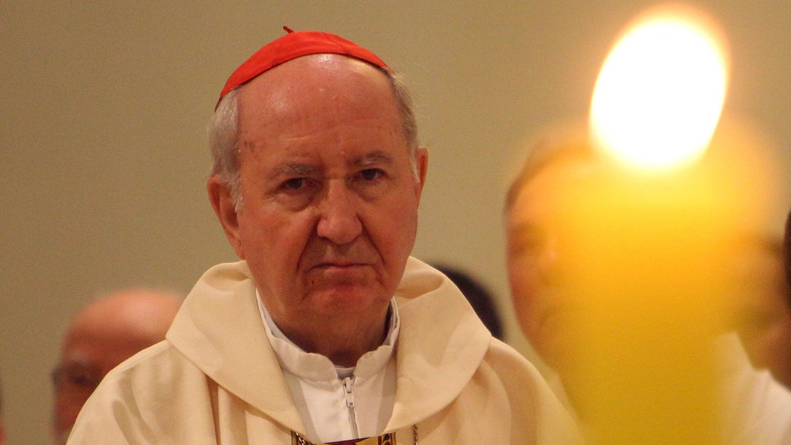 Diario español afirma que el papa decidió sacar a Errázuriz de su círculo de asesores