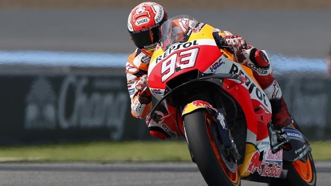 Marc Márquez suma y sigue camino al título del Moto GP tras ganar en Tailandia Marc Márquez suma y sigue camino al título del Moto GP tras ganar en Tailandia
