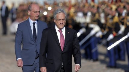   Presidente Piñera recibe honores militares en Francia 