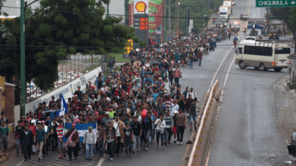   ¿Por qué hondureños y guatemaltecos marchan a Estados Unidos? 