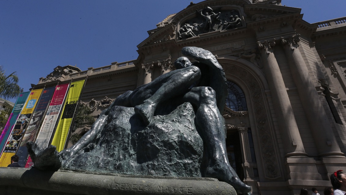 Escultura de Rebeca Matte fue vandalizada en menos de 24 horas Escultura de Rebeca Matte fue vandalizada en menos de 24 horas