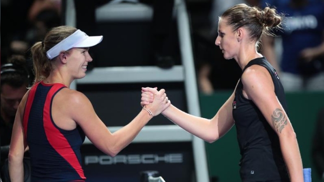 La actual campeona Caroline Wozniacki cayó ante Karolina Pliskova en el WTA Finals La actual campeona Caroline Wozniacki cayó ante Karolina Pliskova en el WTA Finals