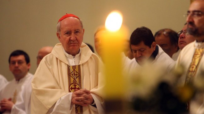 Errázuriz aseguró que quería proteger a sacerdotes ordenados por Karadima