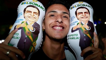   Miles de brasileños salieron a las calles a festejar el triunfo de Bolsonaro 