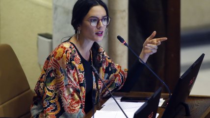   Camila Vallejo: La meritocracia olvida a aquellos que están pateando piedras 