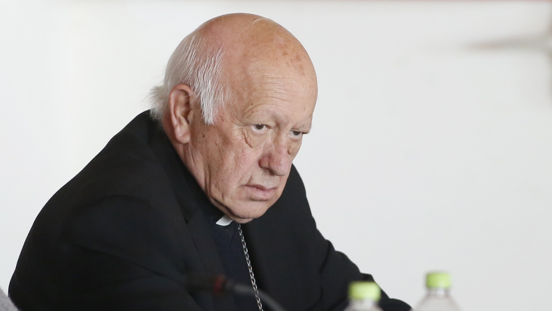 Defensa de Ezzati apelará a la decisión de seguir investigando al arzobispo Defensa de Ezzati apelará a la decisión de seguir investigando al arzobispo