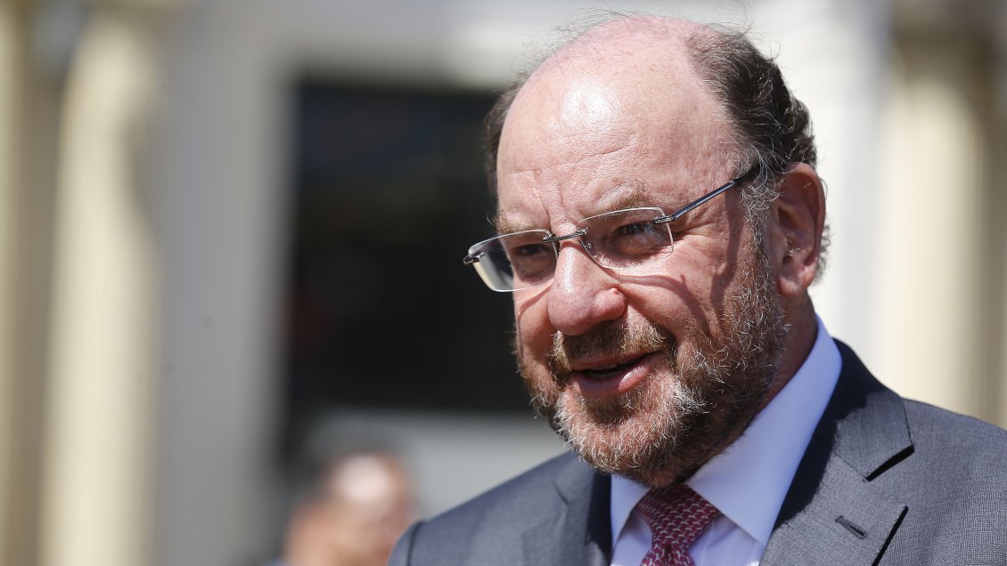 Ministro Moreno defendió legalidad de compras hechas por Conadi