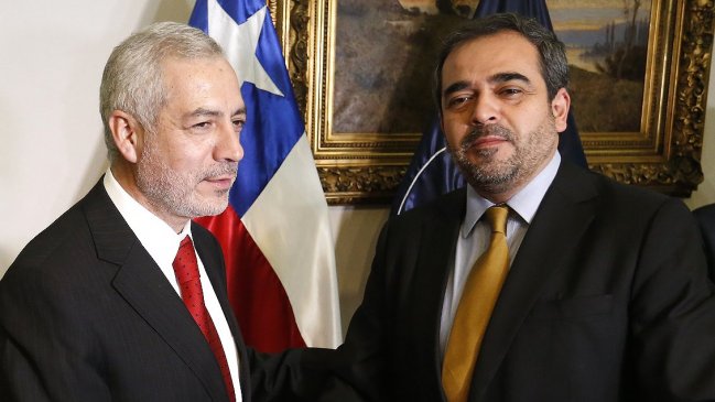 Raúl Guzmán concretó renuncia a la Fiscalía para llegar al Senado