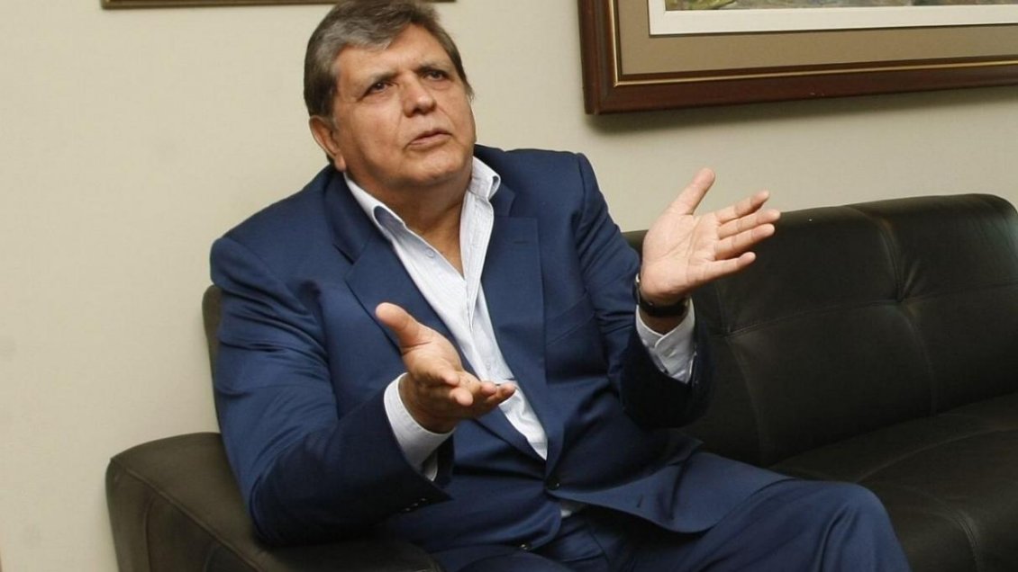 Alan García se disparó al momento de ser detenido en Perú Alan García se disparó al momento de ser detenido en Perú