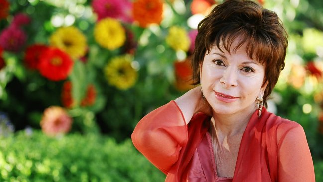  Isabel Allende gana prestigioso premio en España  