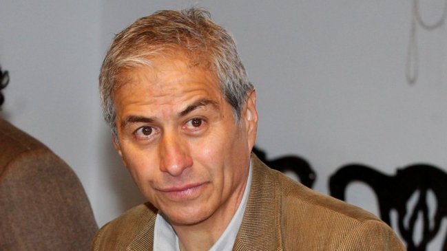 Paro de profesores: Mario Aguilar pide a Piñera intervenir en el diálogo