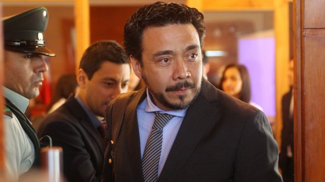 Abogado del fiscal Arias: No va a renunciar antes de conocer la decisión de Abbott