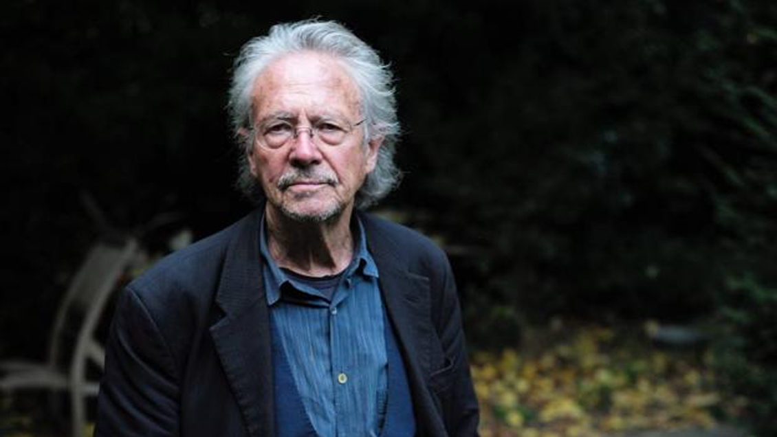 Indignación en Bosnia y Kosovo por el Nobel a Peter Handke, defensor del 