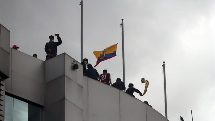  Ecuador: Protestas cumplen 10 días y provocan toque de queda en Quito  