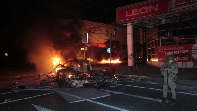Santiago bajo estado de emergencia tras manifestaciones