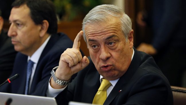 Diputados rechazaron indicación de Mañalich por seguro catastrófico de salud