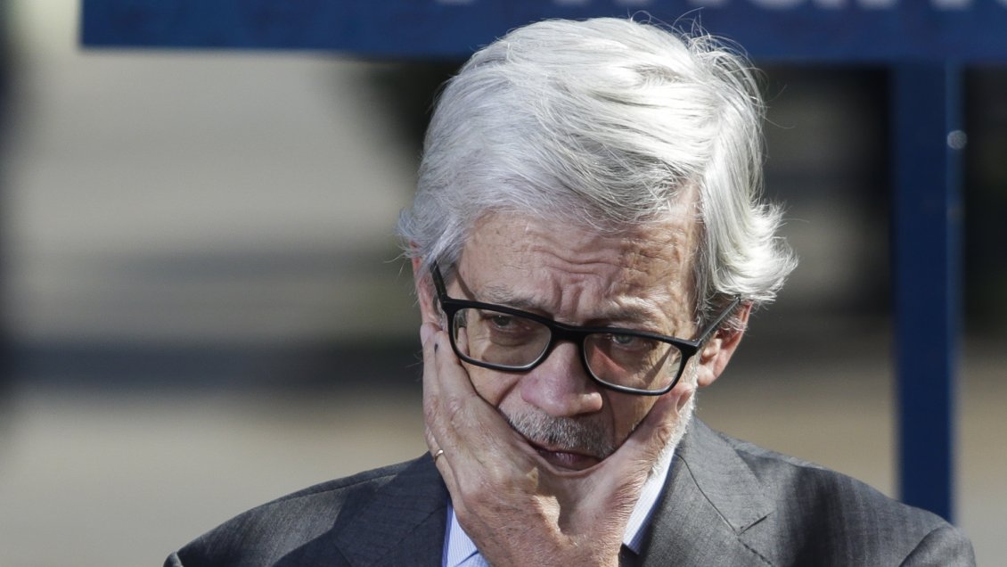 El segundo adiós de Fontaine; para muchos, detonador de la crisis