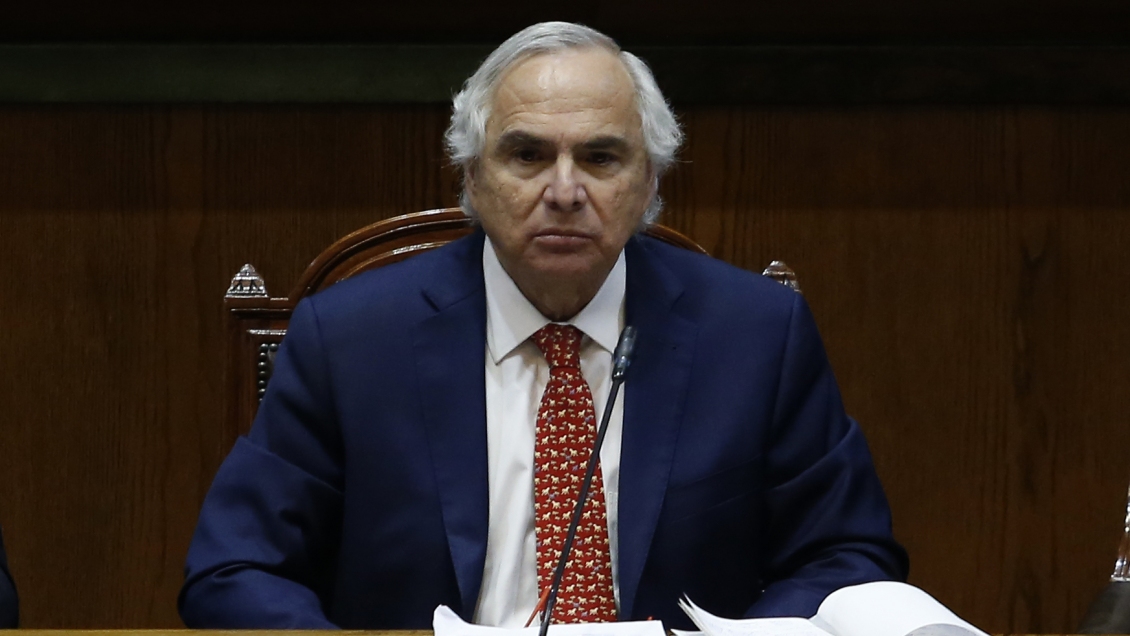 Diputados ingresaron acusación constitucional contra Andrés Chadwick