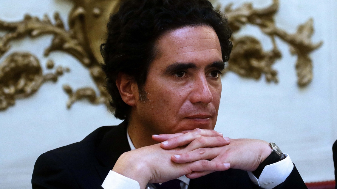 Ministro de Hacienda por alza del dólar: Es una señal de inquietud que seguimos atentamente