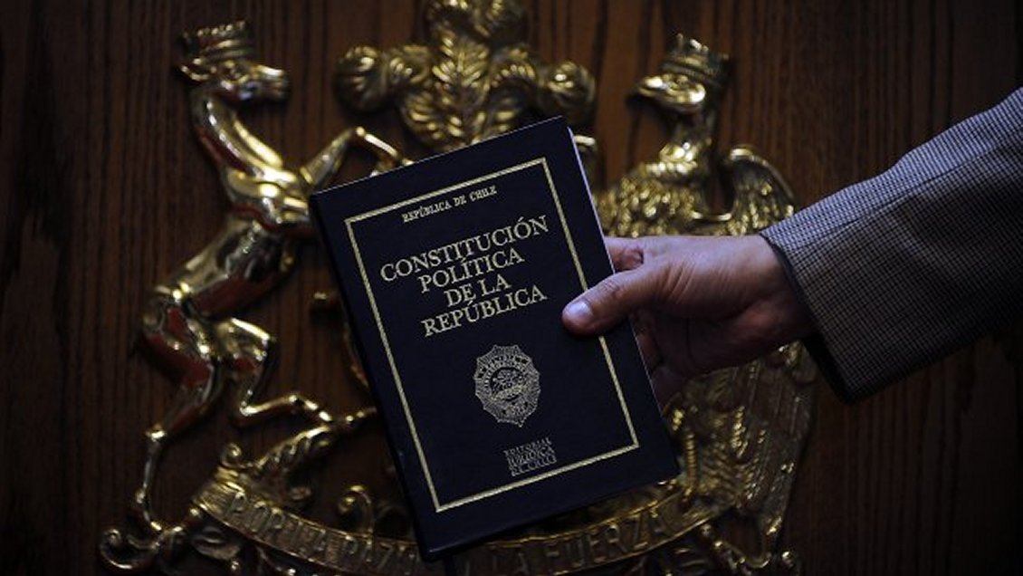 Cadem: 67% valora positivamente el acuerdo para una nueva Constitución