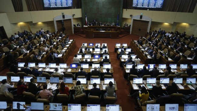 Cámara aprobó en general reforma a la Constitución pero rechazó paridad y cuota indígena