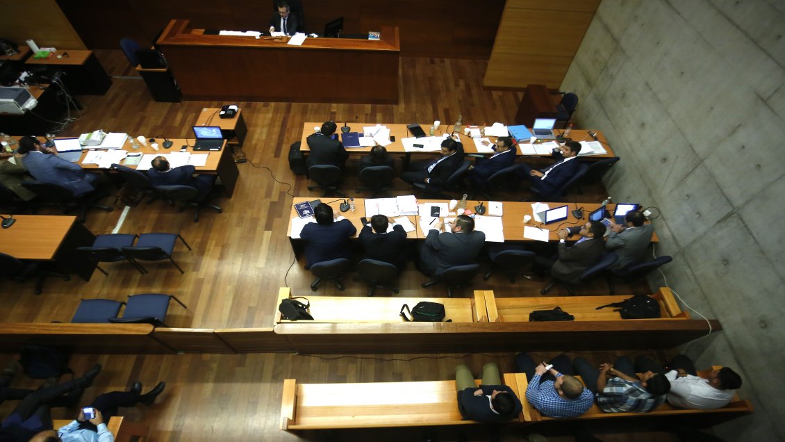 Tribunal suspendió formalización de 12 carabineros acusados de tortura Tribunal suspendió formalización de 12 carabineros acusados de tortura