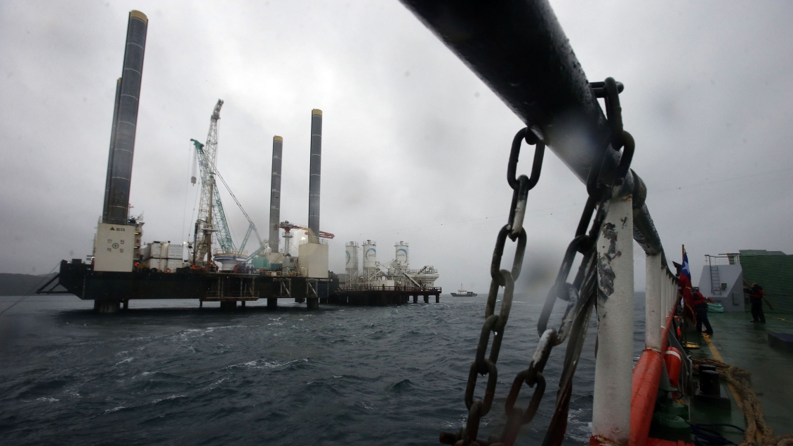 MOP responde a Hyundai por Puente Chacao: La empresa debe cumplir sus compromisos