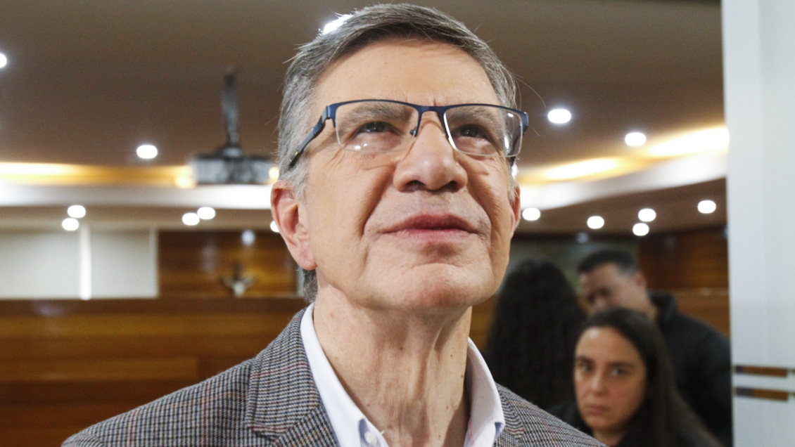 Encuesta CEP: Todos los políticos cayeron, pero Lavín sigue a la cabeza