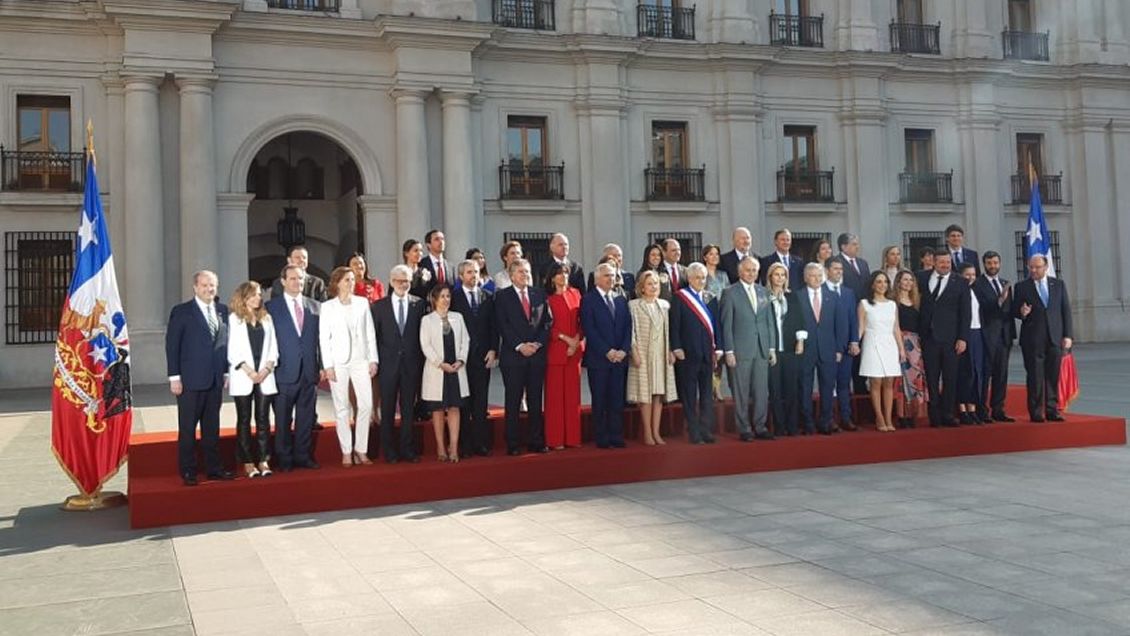 Efecto crisis: Sólo el 6% aprueba al Gobierno de Piñera, según la CEP