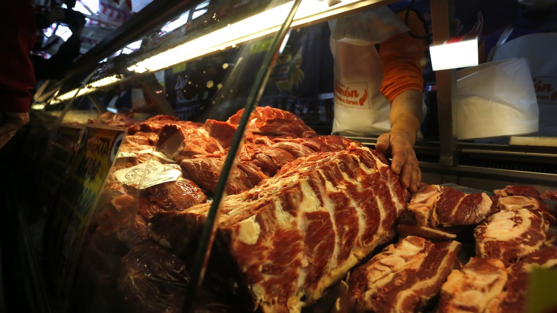 Greenpeace y otras ONG piden que la Comisión Europea recomiende comer menos carne Greenpeace y otras ONG piden que la Comisión Europea recomiende comer menos carne