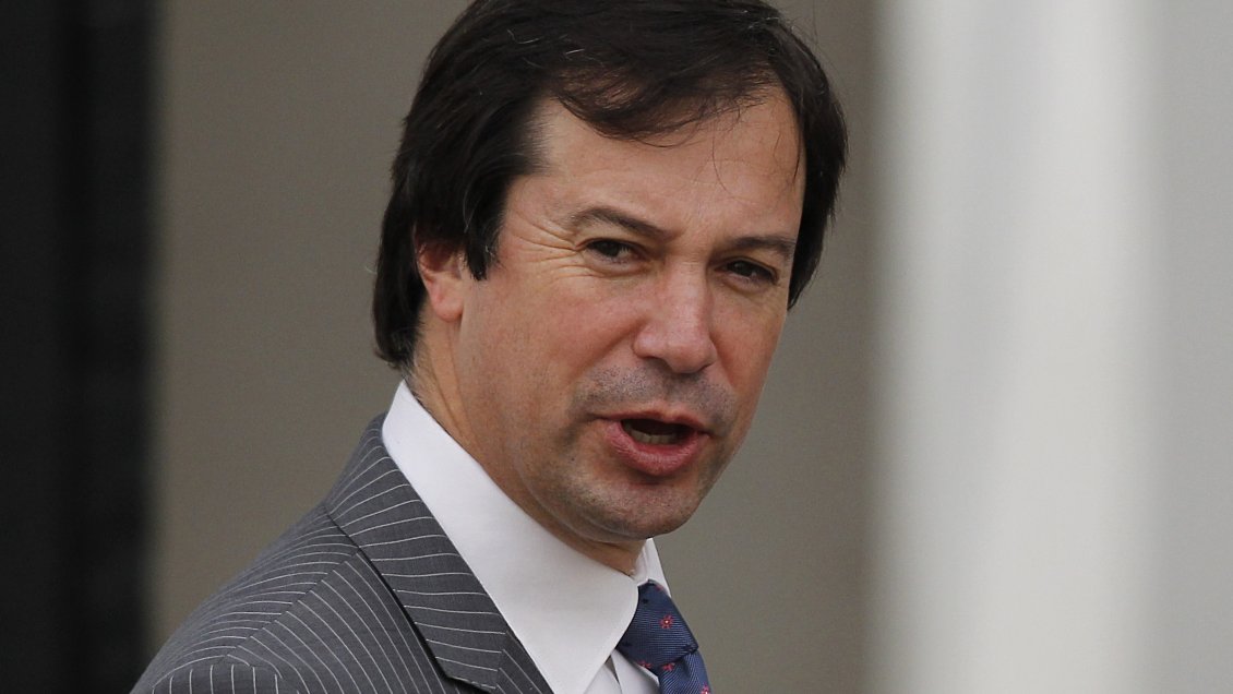 Ministro de Economía: Postnatal de emergencia es Ministro de Economía: Postnatal de emergencia es