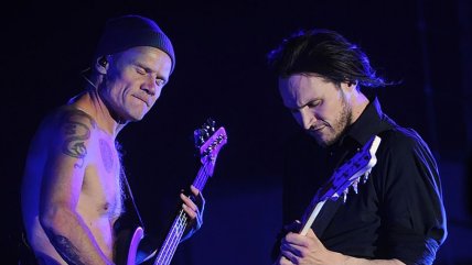   Josh Klinghoffer lanza tema junto a Flea y ex baterista de Red Hot Chili Peppers 
