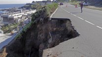 El socavón que interrumpió la ruta entre Papudo y Zapallar El socavón que interrumpió la ruta entre Papudo y Zapallar