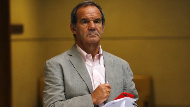 Allamand pide que Piñera 