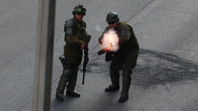 Tribunal dicta veredicto condenatorio contra ex carabinero que disparó lacrimógena a hombre en Rancagua