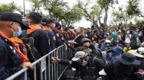 Miles de personas protestan contra el gobierno tailandés Miles de personas protestan contra el gobierno tailandés