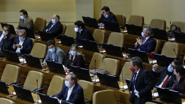 Pese a negativa del Gobierno, oficialistas se abren a discutir segundo retiro del 10%