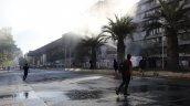 Atropellan a carabinero que controlaba protesta en Plaza Italia a dos días del Plebiscito Atropellan a carabinero que controlaba protesta en Plaza Italia a dos días del Plebiscito