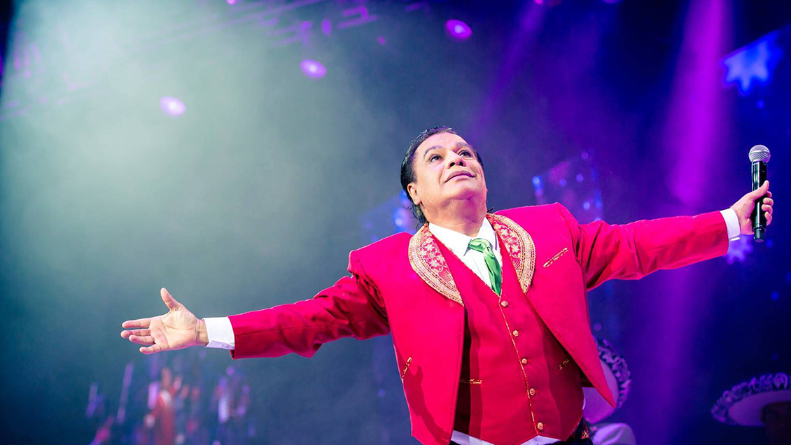 Famila de Juan Gabriel anuncia documental de su último show y serie biográfica Famila de Juan Gabriel anuncia documental de su último show y serie biográfica
