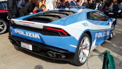   Policía italiana usó un Lamborghini para transportar un riñón en tiempo récord 