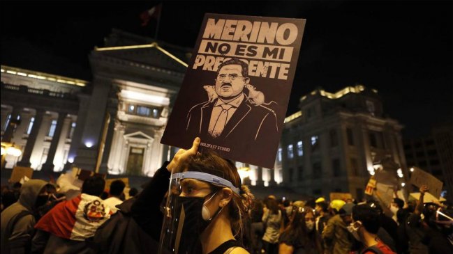 Cronología: Los seis días de protestas que derribaron a Manuel Merino